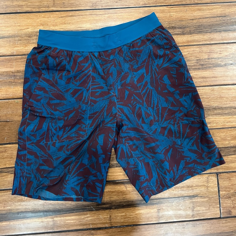Men’s Med Blue/purple Lululemon athletic shorts